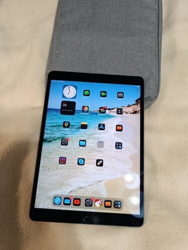 Περισσότερες πληροφορίες για "Apple iPad air 3d generation 64gb wifi"