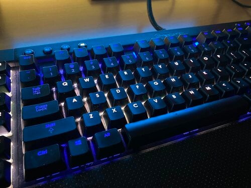 Περισσότερες πληροφορίες για "CORSAIR K95 Gaming Keyboard CHERRY MX BROWN"