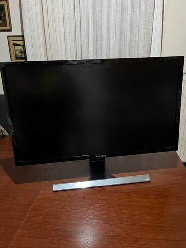 Περισσότερες πληροφορίες για "Samsung LU28E570DS TN Gaming Monitor 28" 4K 3840x2160 με Χρόνο Απόκρισης 1ms GTG"