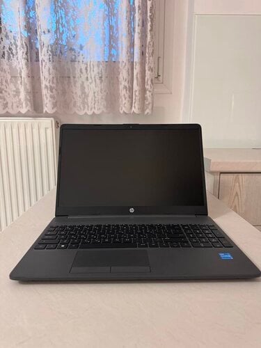 Περισσότερες πληροφορίες για "Laptop, HP 250 G9 15.6" FHD (i3-1215U/8GB/256 GB SSD/ Windows 11 Home)"