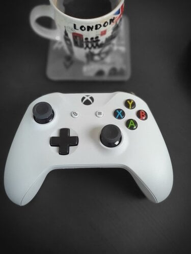 Περισσότερες πληροφορίες για "ΠΩΛΕΙΤΑΙ - Xbox One S 1TB"