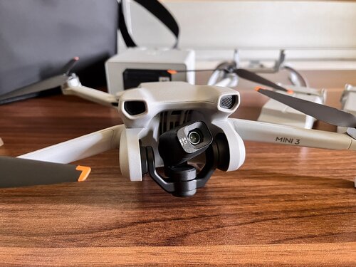 Περισσότερες πληροφορίες για "DJI Mini 3 Fly More Combo * ΑΡΙΣΤΟ *"