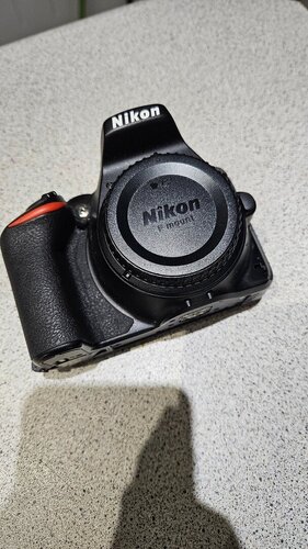 Περισσότερες πληροφορίες για "Nikon D5600 PARTS"