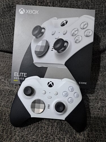 Περισσότερες πληροφορίες για "Microsoft Xbox Elite Series 2 Core Ασύρματο Gamepad Λευκό"