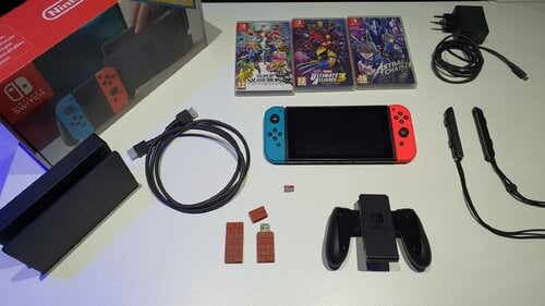 Περισσότερες πληροφορίες για "Nintendo Switch 32GB Red/Blue Joy-Con (2019 edition) *ULTIMATE BUNDLE*"