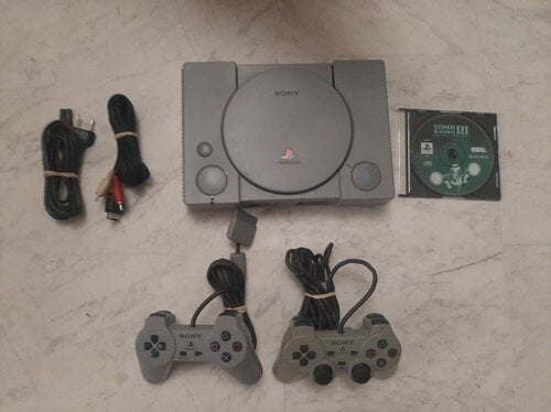 Περισσότερες πληροφορίες για "SONY PLAYSTATION 1 fat ( PS1 fat ) Κονσόλα ατσιπαριστο με tomb raider και 2 χειριστηρια"