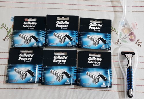 Περισσότερες πληροφορίες για "ΣΕΤ GILLETTE SENSOR EXCEL ΜΕ 2 ΛΕΠΙΔΕΣ ΚΑΙ Η ΜΗΧΑΝΗ ΤΟΥΣ."