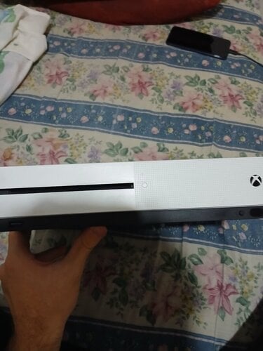 Περισσότερες πληροφορίες για "Xbox one S 1tb χωρίς controller"