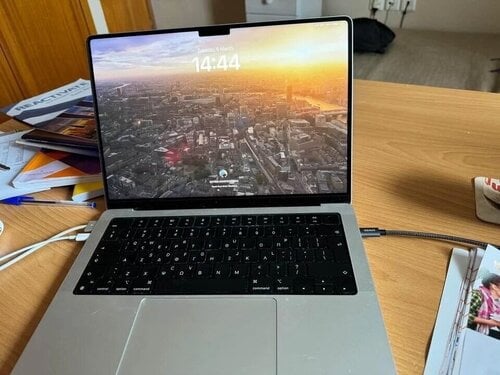 Περισσότερες πληροφορίες για "MacBook Pro m1 14'"