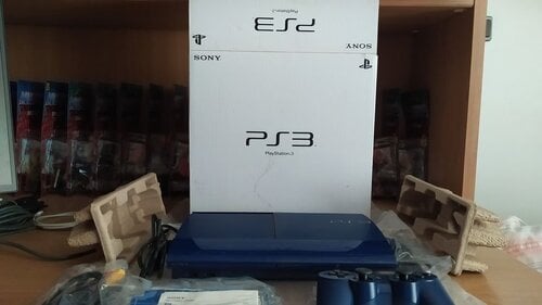 Περισσότερες πληροφορίες για "Playstation 3 super slim azurite blue 250GB"