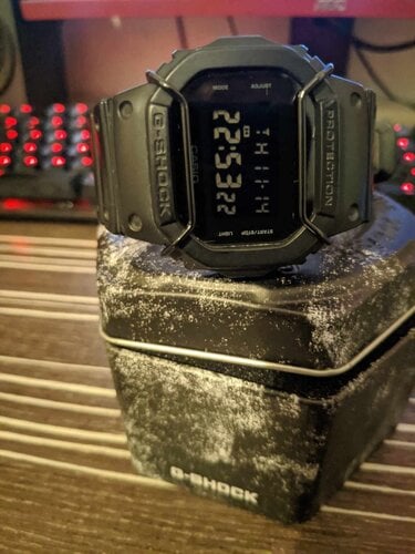 Περισσότερες πληροφορίες για "casio gshock dw5600bb"