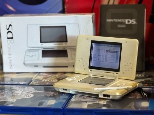 Περισσότερες πληροφορίες για "Nintendo DS Fat Pure White"