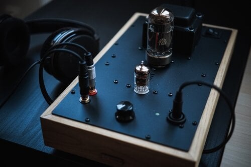 Περισσότερες πληροφορίες για "Eufonika Η7 OTL tube headphone amplifier"