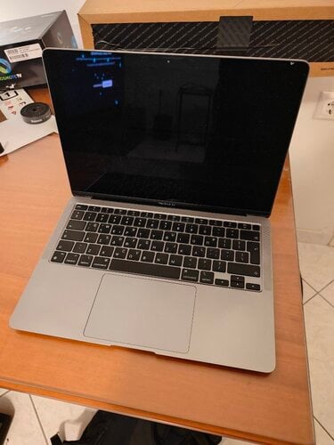 Περισσότερες πληροφορίες για "MacBook Air M1 13" 8/256, Space Grey"