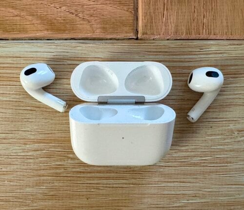 Περισσότερες πληροφορίες για "AirPods 3"