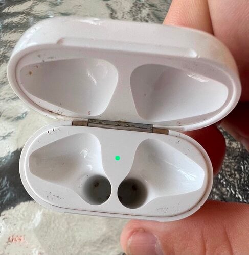 Περισσότερες πληροφορίες για "Apple AirPods (2nd generation) (Άσπρο) θήκη άψογη"