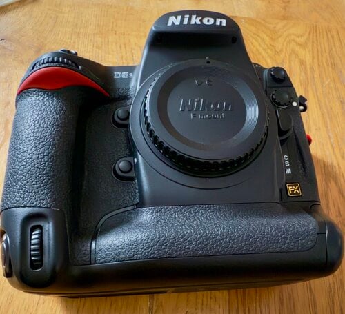 Περισσότερες πληροφορίες για "Nikon D3S"