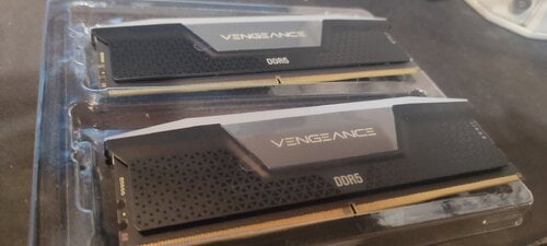 Περισσότερες πληροφορίες για "Corsair Vengeance CMH32GX5M2D6000C36 (32 GB/DDR5/6000MHz)"