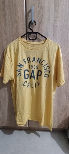 Περισσότερες πληροφορίες για "Gap t-shirt"