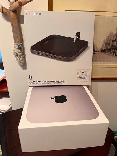 Περισσότερες πληροφορίες για "Mac mini  M1 (2022 )/ SATECHΙ stand Hub"