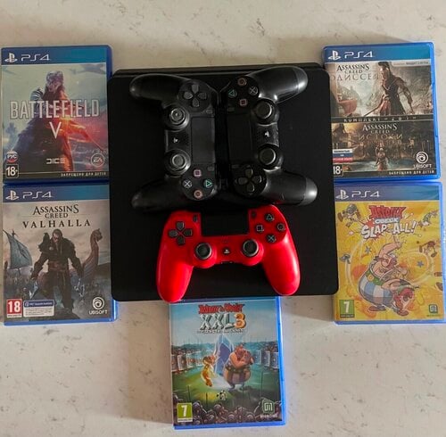 Περισσότερες πληροφορίες για "PS4 Slim 500GB 2 DualShock σε άψογη κατάσταση και ένα DualShock που έχει θέμα drifting"