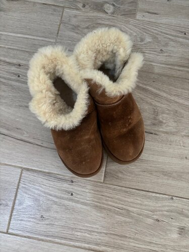 Περισσότερες πληροφορίες για "Ugg Australia Mini Bailey Button II Suede Γυναικεία Μποτάκια με Γούνα Chestnut (38)"