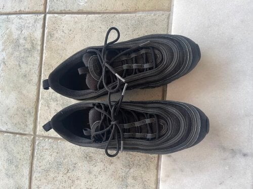 Περισσότερες πληροφορίες για "Nike Air Max 97 triple black size 44"