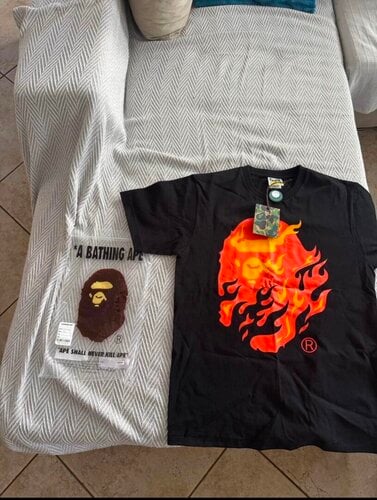 Περισσότερες πληροφορίες για "T-Shirt BAPE Large"