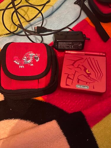 Περισσότερες πληροφορίες για "Gameboy sp groudon edition & case groudon edition"