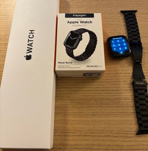 Περισσότερες πληροφορίες για "Apple Watch SE (44mm/Μαύρο)"