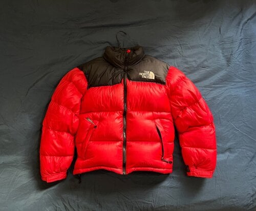 Περισσότερες πληροφορίες για "THE NORTH FACE 1996 Retro Nuptse Jacket  (SMALL)"