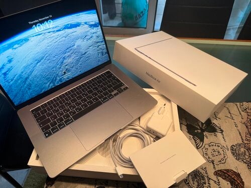 Περισσότερες πληροφορίες για "MacBook Air 15,6'' M3 8gb 250gb"