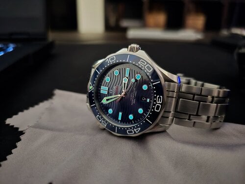 Περισσότερες πληροφορίες για "Omega Seamaster Diver 300M Μπλε Reference: 210.30.42.20.03.001"