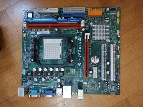 Περισσότερες πληροφορίες για "MOTHERBOARD ECS MCP61M-M3 +ASUS EAM3650 SILENT 512M"