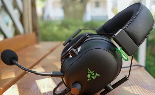 Περισσότερες πληροφορίες για "Razer BlackShark V2 Gaming Ακουστικα Over Ear"