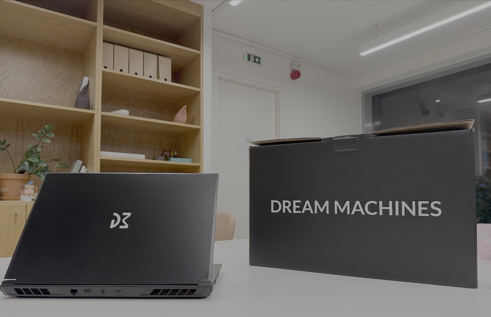 Περισσότερες πληροφορίες για "Dream Machines RG4060-17EU43 Review"