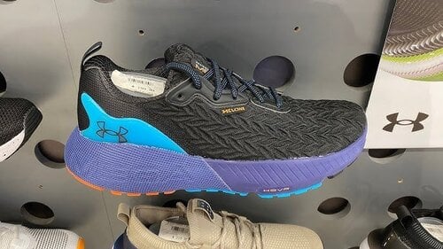 Περισσότερες πληροφορίες για "Under Armour HOVR Mega 3 Clone Running"