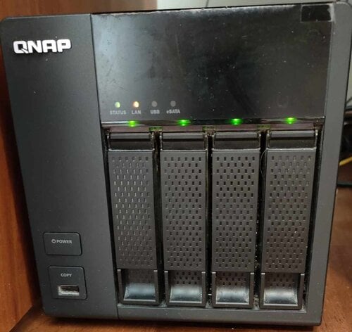 Περισσότερες πληροφορίες για "Nas Server Qnap TS-469L"