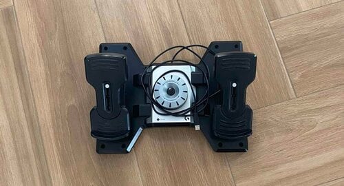 Περισσότερες πληροφορίες για "Logitech Pro Flight Rudder Pedals"