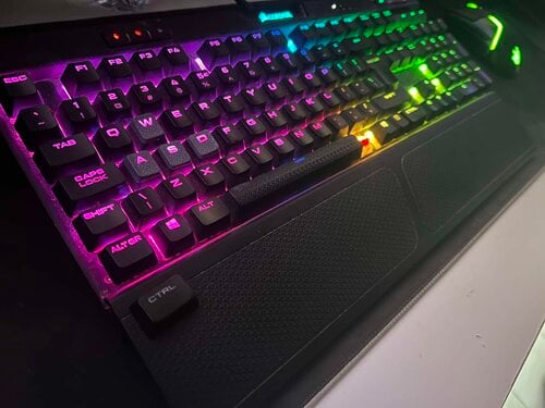 Περισσότερες πληροφορίες για "Corsair K70 MK.2 RGB"