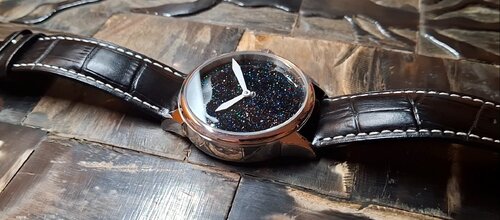 Περισσότερες πληροφορίες για "Dress Watch – Hand painted"