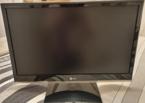 Περισσότερες πληροφορίες για "LG FLATRON M25550D 25'' LED LCD TV"