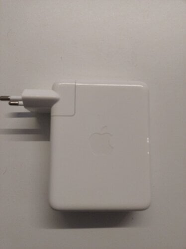 Περισσότερες πληροφορίες για "Apple 140W power adapter"