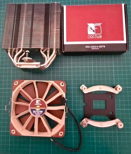 Περισσότερες πληροφορίες για "Noctua NH-12US με τα εργοστασιακά παρελκόμενα και αχρησιμοποίητο κιτ NM-AM5/4-MP78"