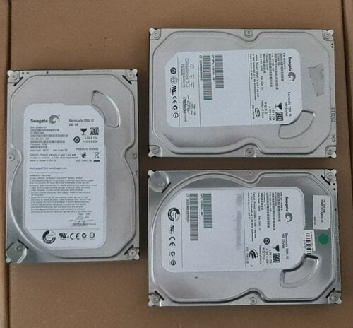 Περισσότερες πληροφορίες για "3x HDD δίσκοι"