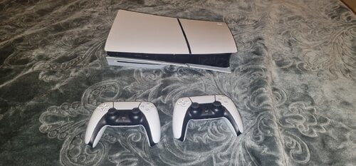 Περισσότερες πληροφορίες για "Sony PlayStation 5 Slim + DualSense White + EA SPORTS FC 25"