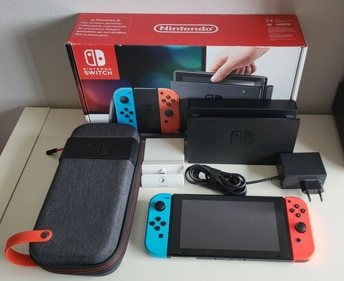 Περισσότερες πληροφορίες για "Nintendo Switch 1ης Γενιάς & Portable Dock & Θήκη Προστασίας/Μεταφοράς"