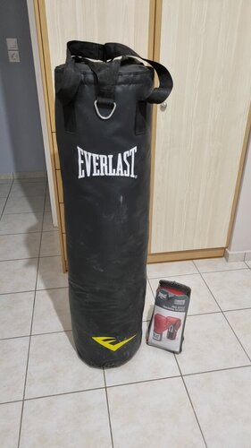 Περισσότερες πληροφορίες για "Everlast set Σάκος/Γάντια Μποξ"