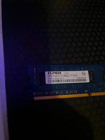 Περισσότερες πληροφορίες για "Elpida 4GB 2RX8 PC3-12800U DDR3"