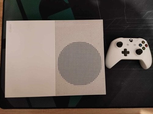 Περισσότερες πληροφορίες για "Microsoft Xbox One S 500GB με 4 games και 2 τηλεχειριστήρια"